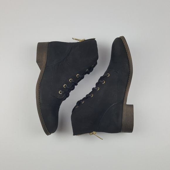 Leather Combat Boot {Steve Madden} - Picture 2 of 8